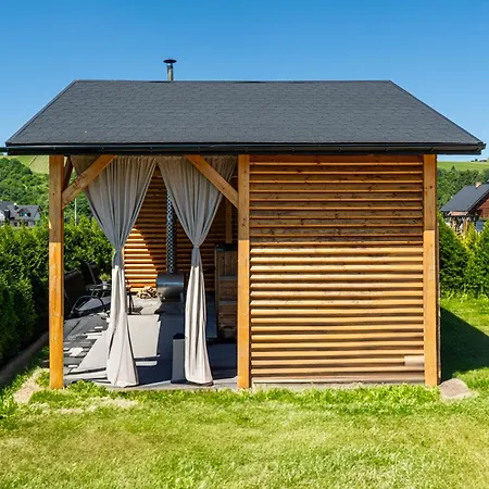 Dw Kinga & Na Granicznej Z Balia W Ogrodzie Сasa de vacaciones